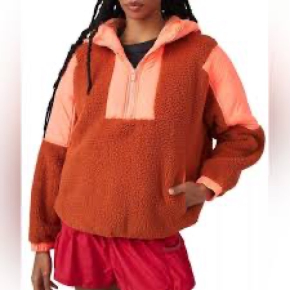 NWOT FP Free People Movement Lead the Pack Pullover - LARGE